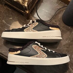 Skechers Women's Black and Gold Glitter Sneakers
